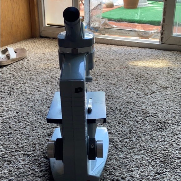 Microscope - Picture 3 of 4